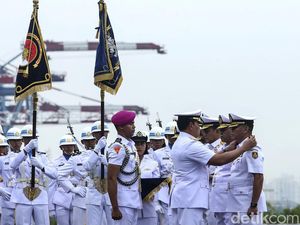 Momen Laksamana Muda Abdul Rasyid Jadi Pangkoarmada RI Momen Laksamana Muda Abdul Rasyid Jadi Pangkoarmada RI