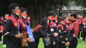 Ekspresi Atlet Peraih Medali SEA Games Saat Diguyur Bonus Rp 130,5 M