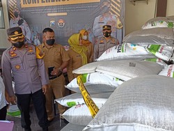 Toko Pupuk di Trenggalek Digerebek Selewengkan 311 Sak Pupuk Bersubsidi