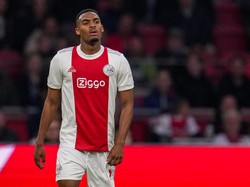 Gelandang Muda Ajax Ini Tolak Ajakan Ten Hag ke Man United
