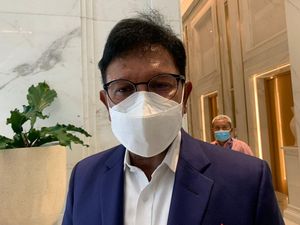 Blok Politik Pelajar Siram Air Pipis ke Kominfo, Ini Kata Johnny G Plate Blok Politik Pelajar Siram Air Pipis ke Kominfo, Ini Kata Johnny G Plate