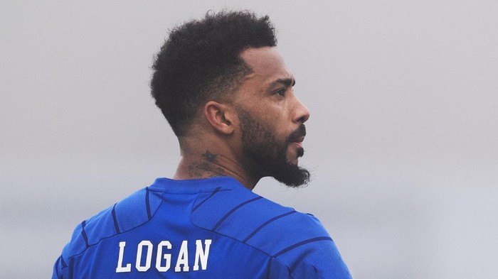 COVE BAY, SCOTLAND - APRIL 16: Shay Logan in action for Cove Rangers during a cinch League One match between Cove Rangers and Alloa Atheltic at The Balmoral Stadium, on April 16, 2022, in Cove Bay, Scotland. (Photo by Craig Foy/SNS Group via Getty Images)