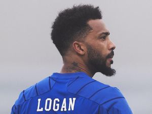 Viral Video Eks Manchester City Baku Hantam di Pinggir Jalan