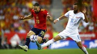 Tak ada gol tembahan yang tercipta hingga turun minum. Skor 1-0 untuk Spanyol menutup babak pertama.