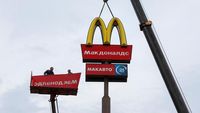 Detik-detik Lengsernya Logo McDonalds di Rusia