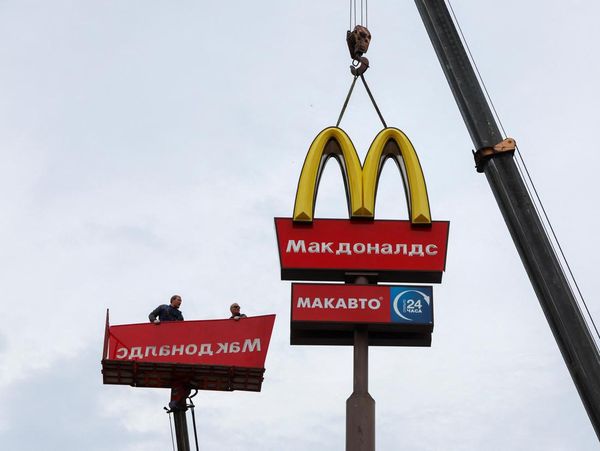 Detik-detik Lengsernya Logo McDonalds di Rusia