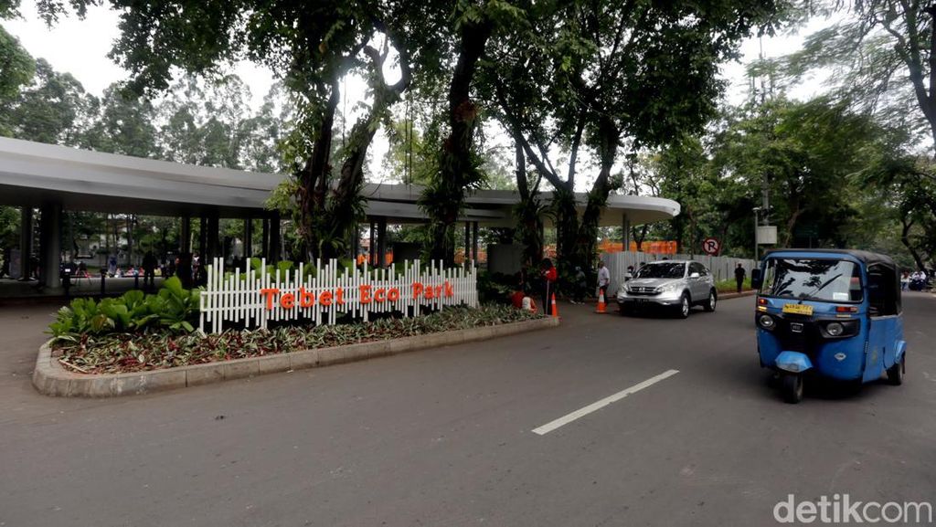Setelah Razia Cabut Pentil, Tebet Eco Park Kini Bebas Parkir Liar Setelah Razia Cabut Pentil, Tebet Eco Park Kini Bebas Parkir Liar