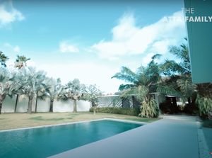 8 Potret Vila Sewaan Atta-Aurel saat Pindah Sementara di Bali, Mewah!