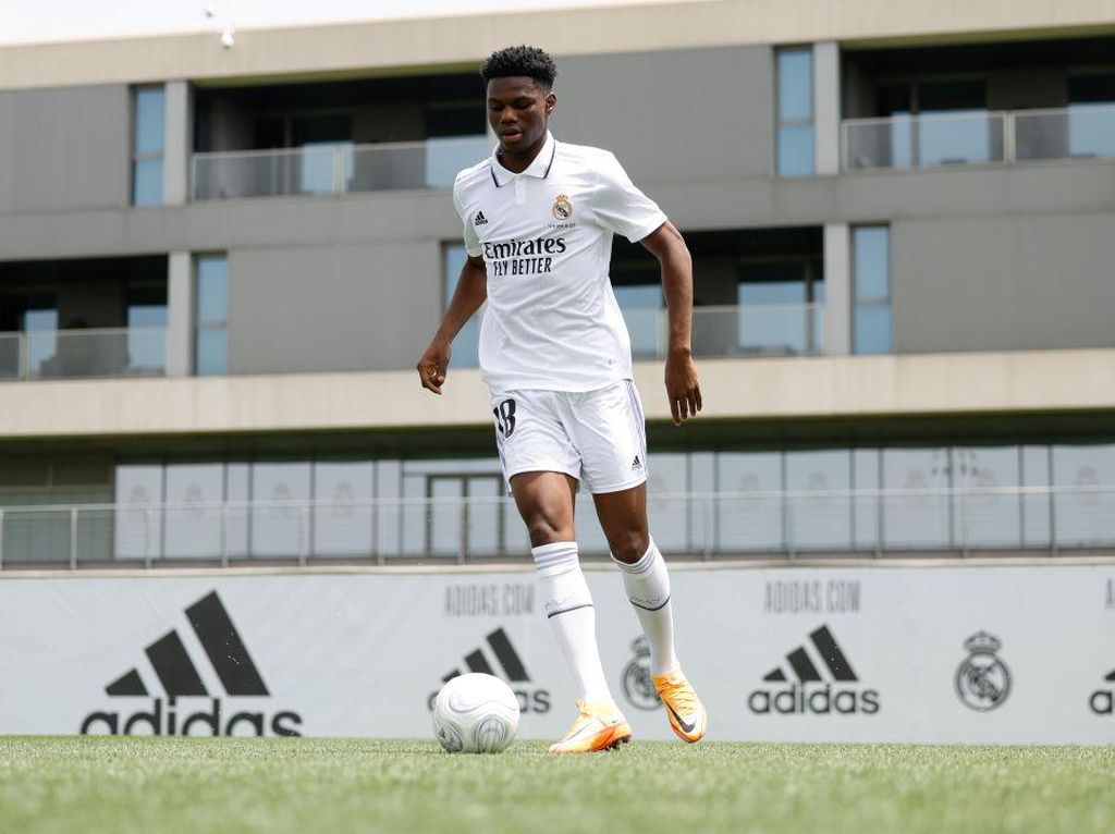 Lirikan Real Madrid Bikin Tchouameni Kebal Godaan Klub Lain! Lirikan Real Madrid Bikin Tchouameni Kebal Godaan Klub Lain!
