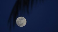Foto NASA Ungkap Bulan Bopeng Bekas Dihantam Roket, Punya Siapa?