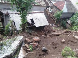 Senderan Pura Jebol, Dapur Warga di Sibetan Rusak Parah