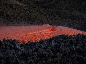 Ada Sekitar 1.350 Gunung Berapi di Dunia, di Mana yang Paling Banyak?