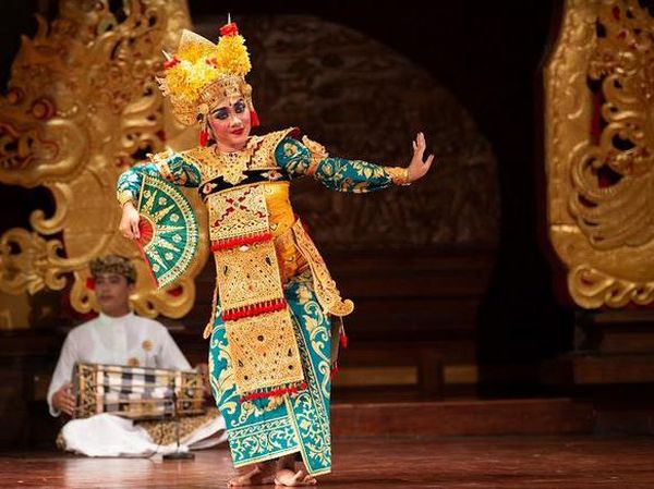 8 Potret Kemeriahan PKB 2022, Pawai-IKM