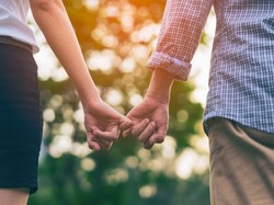 Hari Valentine Bukan Ajang Pemuas Nafsu, Bisa Begini Risiko Coba-coba Seks Bebas