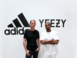 Kanye West Tuduh Adidas Merilis Yeezy Palsu, Serukan Ancaman Boikot Kanye West Tuduh Adidas Merilis Yeezy Palsu, Serukan Ancaman Boikot