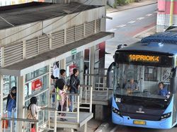 Berburu Makanan Enak di Penjuru Jakarta Naik Bus TransJakarta