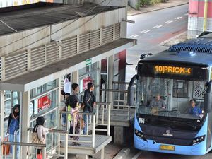 Berburu Makanan Enak di Penjuru Jakarta Naik Bus TransJakarta Berburu Makanan Enak di Penjuru Jakarta Naik Bus TransJakarta