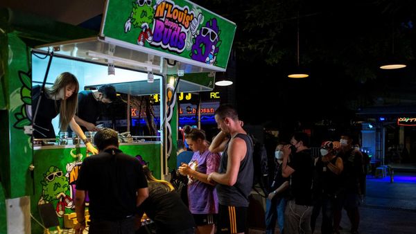 Baru! Turis Ramai-ramai Belanja Ganja di Thailand Setelah Dilegalkan