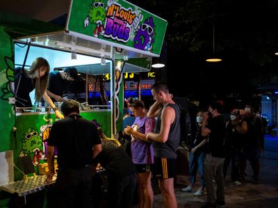 Baru! Turis Ramai-ramai Belanja Ganja di Thailand Setelah Dilegalkan