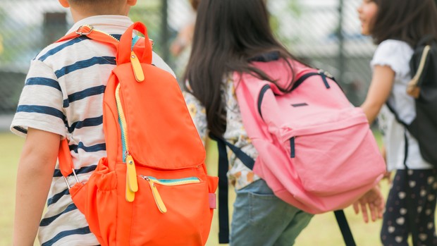Penyebab rendahnya sistem pendidikan di sebuah negara karena ekonomi, konflik, hingga program yang belum terpenuhi.