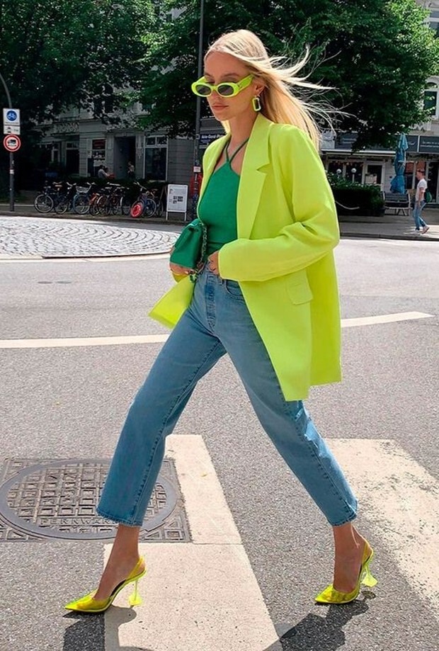 Outfit warna neon