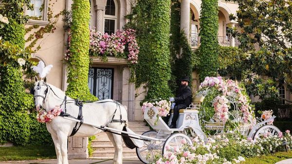 10 Momen Britney Spears Menikah, Digelar di Rumah Tapi Bak Negeri Dongeng