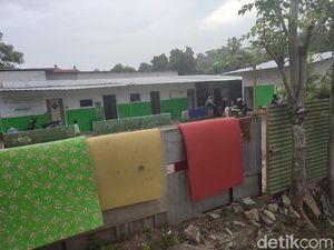Menteri Pendidikan Khilafatul Muslimin Tak Ditangkap di Ponpes Mojokerto Menteri Pendidikan Khilafatul Muslimin Tak Ditangkap di Ponpes Mojokerto
