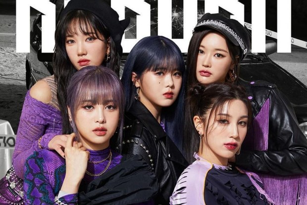 Potret PIXY dalam foto konsep album REBORN