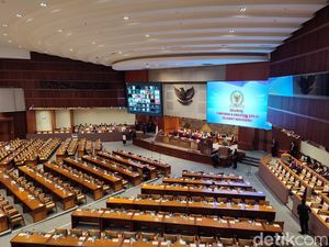 24 Anggota DPR Hadir Fisik Paripurna Pengesahan 3 Calon Anggota DKPP