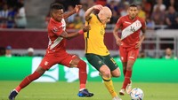Kedua tim mencoba lebih kreatif membuka ruang di babak kedua. Tapi tak ada gol tercipta hingga babak kedua usai. Skor 0-0 membuat laga dilanjutkan ke babak tambahan.
