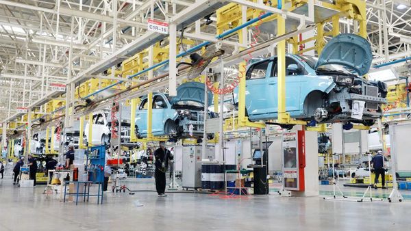 Tidak Hanya Tesla, China Juga Punya Mobil Listrik, Lihat Nih Pabriknya