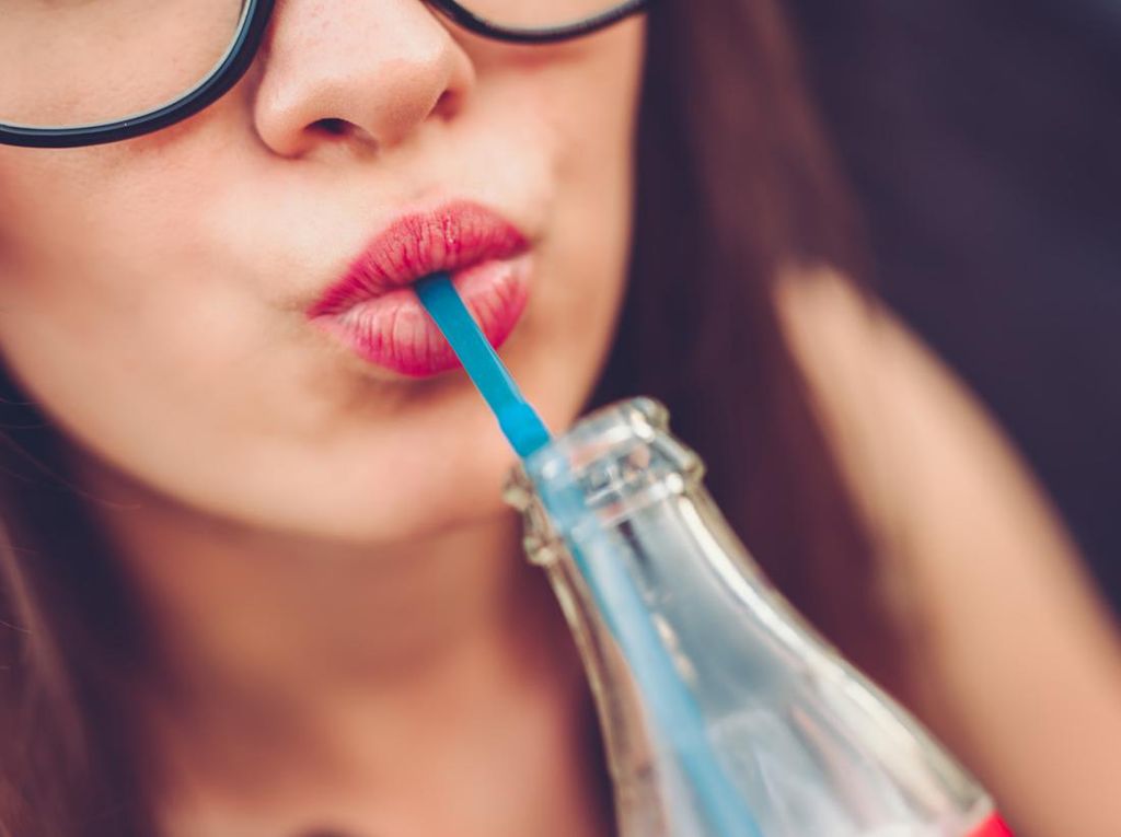 Ternyata Ini Alasan Sendawa Habis Minum Soda Tak Boleh Ditahan Ternyata Ini Alasan Sendawa Habis Minum Soda Tak Boleh Ditahan