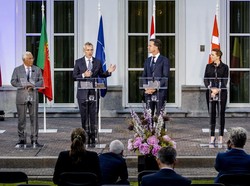 NATO: Ukraina Butuh Lebih Banyak Senjata karena Invasi Brutal Rusia