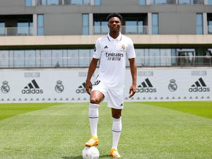 Saat Aurelien Tchouameni Tolak Gaji Rp 186 M Per Musim dari PSG Saat Aurelien Tchouameni Tolak Gaji Rp 186 M Per Musim dari PSG