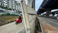 Tembok Pembatas Tol JORR Cikunir Ini Nyaris Roboh