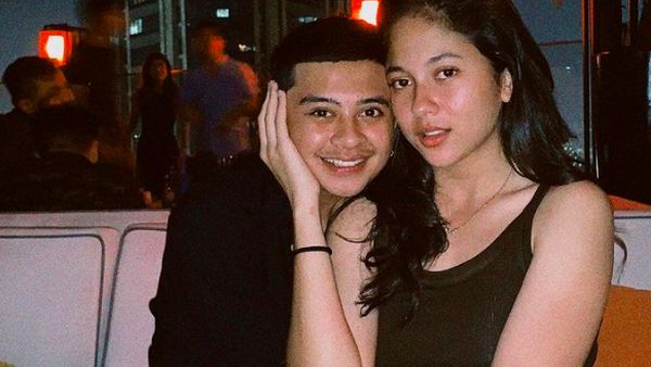 8 Foto Gaya Pacaran Bastian Steel & Adik Putri Marino yang Sering Dihujat