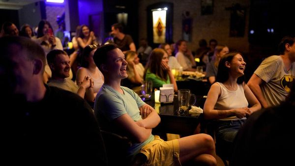 Menjaga Kewarasan di Tengah Perang Ukraina