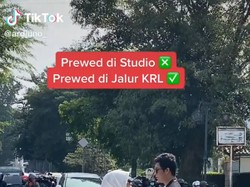 Viral Pasangan Sesi Prewedding Dekat Jalur KRL, Serasa Jalan Milik Pribadi
