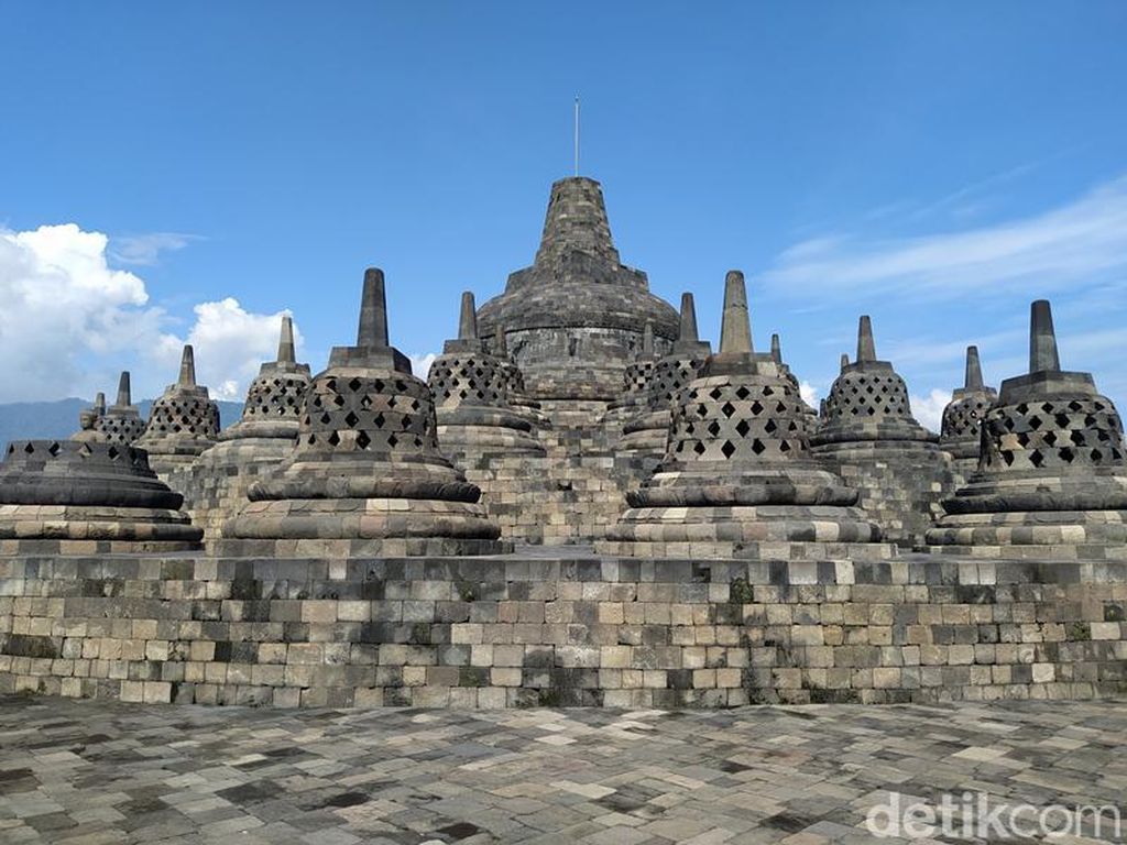 Candi Borobudur Warisan Dunia yang Tidak Masuk 7 Keajaiban Dunia