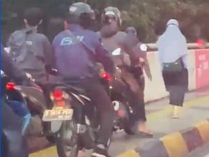 Koalisi Pejalan Kaki Minta Pemotor Invasi Trotoar Ditilang: Terapkan ETLE