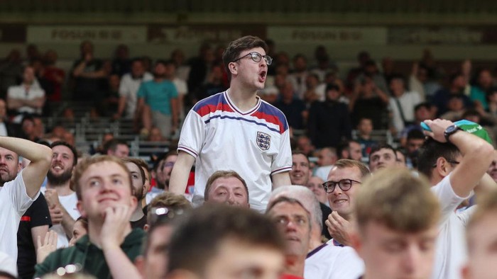 WOLVERHAMPTON, ENGLAND - JUNE 14: An England fan voices his annoyance during the UEFA Nations League League A Group 3 match between England and Hungary at Molineux on June 14, 2022 in Wolverhampton, United Kingdom. (Photo by Mark Leech/Offside/Offside via Getty Images)