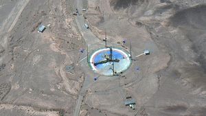 Foto Satelit Tunjukkan Roket Iran Bersiap Meluncur ke Orbit Bumi