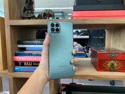 4 Kesalahan yang Bikin Baterai HP Bocor