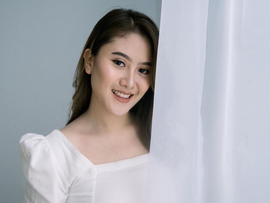 Profil Iestri Kusumah, Mentor yang Sering Bagi Tips Karier di Media Sosial Profil Iestri Kusumah, Mentor yang Sering Bagi Tips Karier di Media Sosial