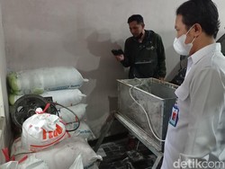 Petugas Loka POM Tasikmalaya Tindak Produsen Mie Basah Berformalin