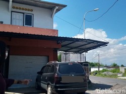 Aksi Brutal Maling Pecah Kaca Fortuner di Klaten Terekam CCTV