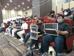 Ganjar Didemo Save Wadas Saat Pidato di UNS Solo