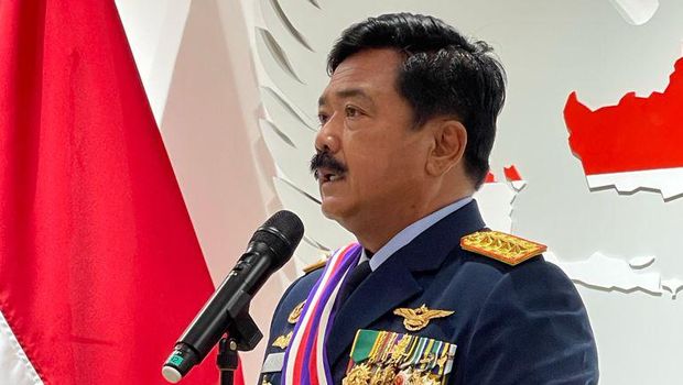 Menteri ATR/BPN diganti dengan Mantan Panglima TNI Hadi Tjahjanto. Sebelumnya, jabatan tersebut dipegang oleh Sofyan Djalil.