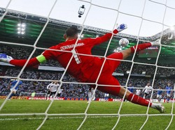 Ilkay Gundogan menggandakan keunggulan Jerman 2-0. Gol dicetak dari titik putih. Keunggulan ini bertahan hingga turun minum.