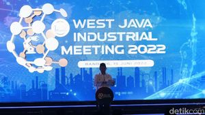 Wagub Uu Ruzhamul Ulum Buka Pameran Industri Jabar
